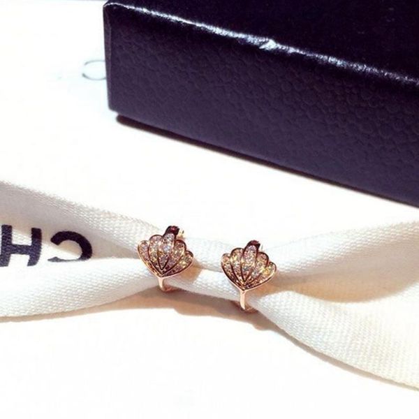 hoop & huggie binmonray 925 sterling silver micro zircon inlaid shining shell ear buckle for women luxury elegant chic earings jewelry gifts, Golden;silver
hoop & huggie binmonray 925 sterling silver micro zircon inlaid shining shell ear buckle for women luxury elegant chic earings jewelry gifts, Golden;silver