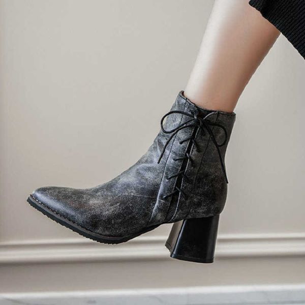 zawsthia winter chunky high heels pointed toe martin ankle boots for woman lace up motorcycle boots plus size 44 45 210611, Black
zawsthia winter chunky high heels pointed toe martin ankle boots for woman lace up motorcycle boots plus size 44 45 210611, Black