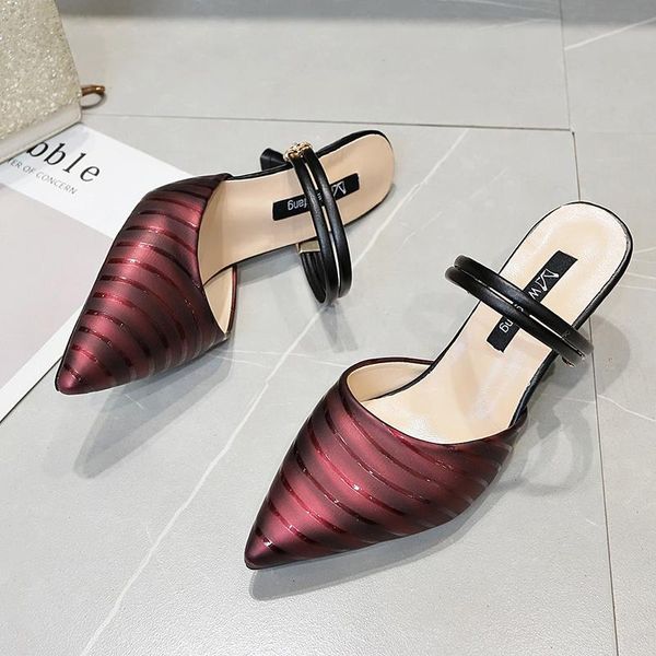 slippers 2021 women's fashion stilettos solid color pointed double wear flip flop concise elegant spring trend sandals mujer u30-35, Black
slippers 2021 women's fashion stilettos solid color pointed double wear flip flop concise elegant spring trend sandals mujer u30-35, Black