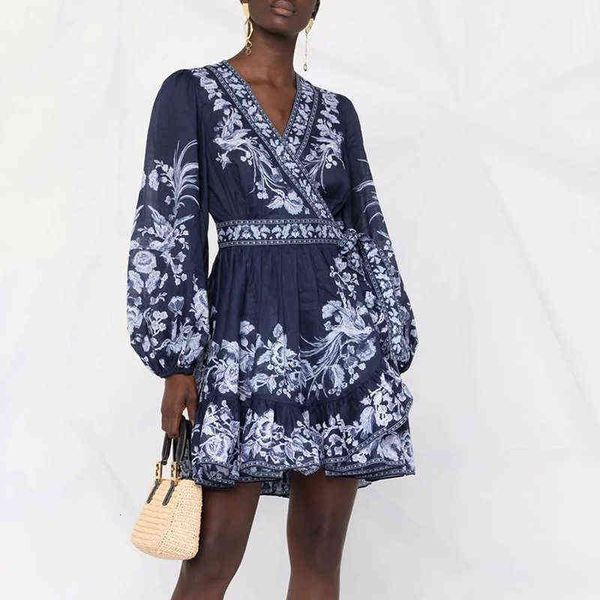 luxury party evening dress national style printed a-line short skirt 2021 autumn v-neck lantern sleeve splicing bandage temperament, Black
luxury party evening dress national style printed a-line short skirt 2021 autumn v-neck lantern sleeve splicing bandage temperament, Black