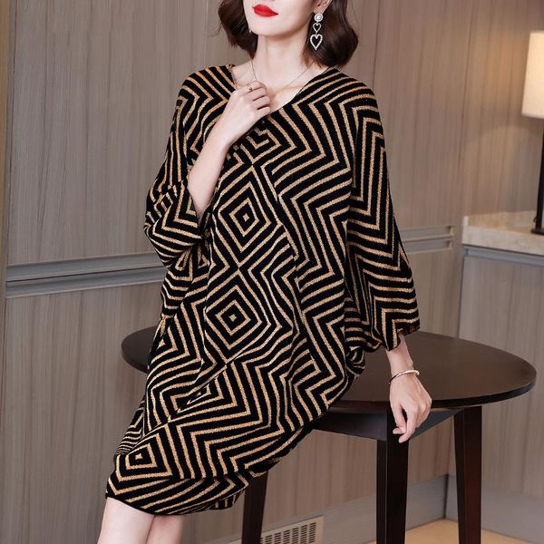 casual dresses plus size dress for women 45-75kg 2021 autumn fashion v-neck batwing sleeve loose knitted knee length, Black;gray
casual dresses plus size dress for women 45-75kg 2021 autumn fashion v-neck batwing sleeve loose knitted knee length, Black;gray