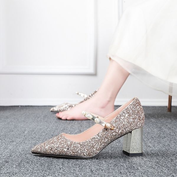 sandals 2021 spring small size thick heel high heels pointed shallow mouth sequined single shoes banquet dress bride bridesmaid sh, Black
sandals 2021 spring small size thick heel high heels pointed shallow mouth sequined single shoes banquet dress bride bridesmaid sh, Black