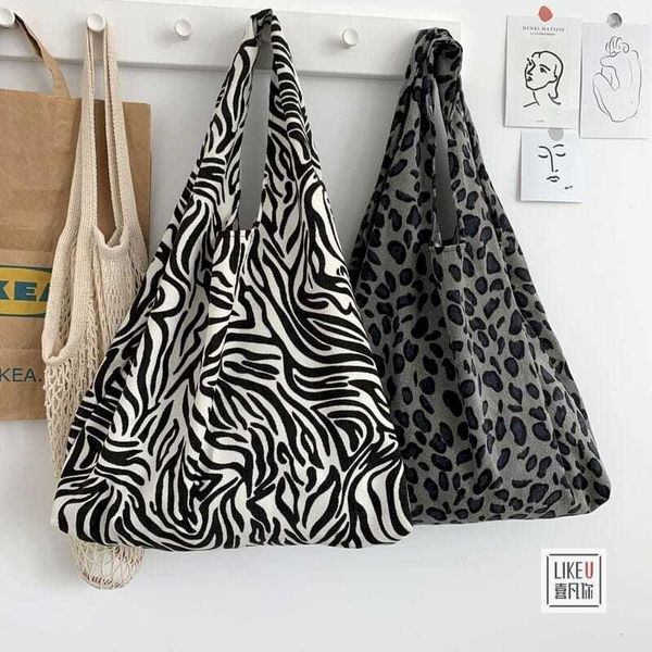 waist bags 2021 original lazy style corduroy simple shoulder bag large capacity korean leisure art student school leopard hip-hop
waist bags 2021 original lazy style corduroy simple shoulder bag large capacity korean leisure art student school leopard hip-hop