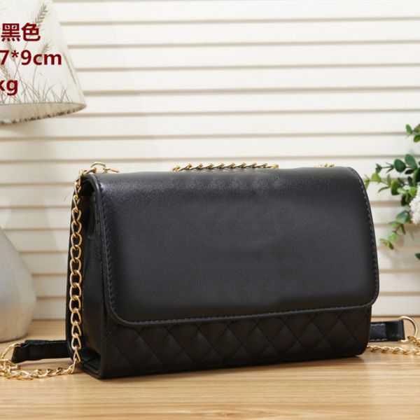 design hand new style leisure solid color pu women's single shoulder messenger bag guangzhou women's shopping bag, Red;black
design hand new style leisure solid color pu women's single shoulder messenger bag guangzhou women's shopping bag, Red;black