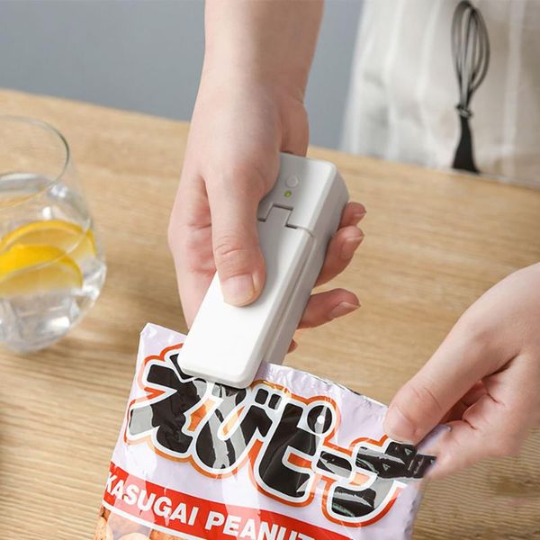 bag clips portable mini magnetic cutter opener snack sealing packaging machine rechargeable kitchen
bag clips portable mini magnetic cutter opener snack sealing packaging machine rechargeable kitchen