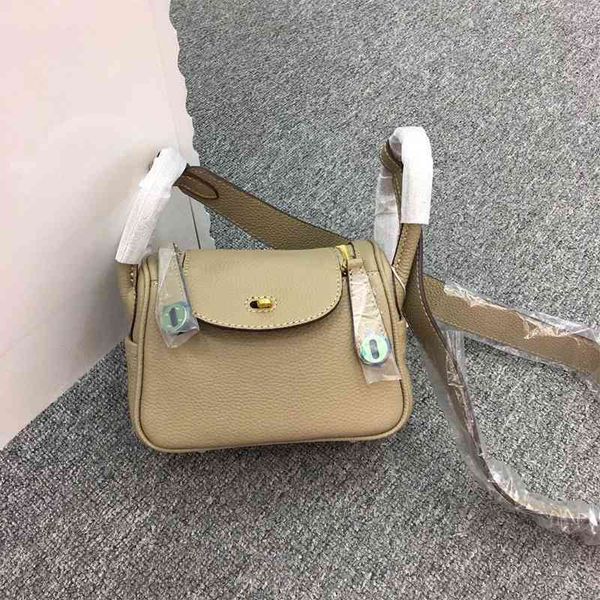 women luxurys designers bags 2021 mini pillow leather litchi pattern versatile one portable fashi designer handbag handbags totes crossbody
women luxurys designers bags 2021 mini pillow leather litchi pattern versatile one portable fashi designer handbag handbags totes crossbody