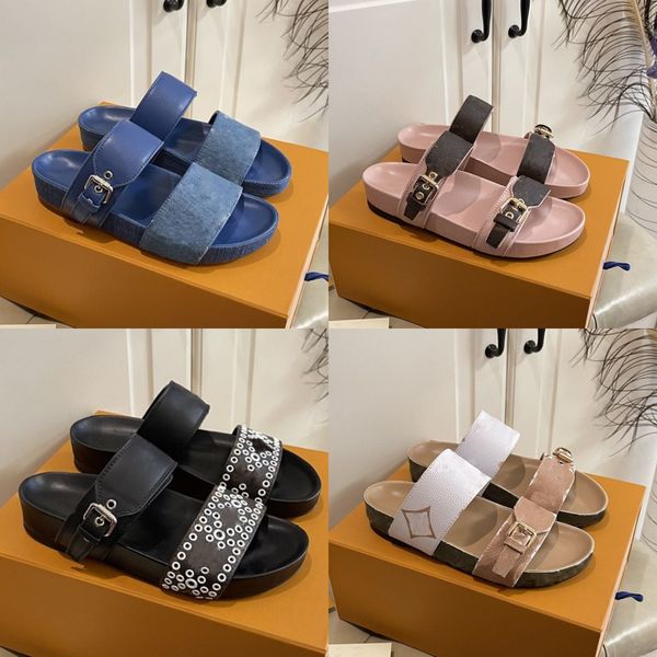 2022 designers women slippers leather sandals summer buckle flat platform classic lady old flower flip flops printed slides outdoor beach va, Black
2022 designers women slippers leather sandals summer buckle flat platform classic lady old flower flip flops printed slides outdoor beach va, Black