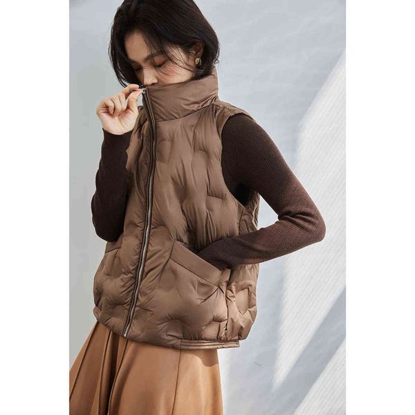 21 winter direct charging white duck down stand collar thickened loose temperament commuter warm et vest female 12806, Black;white
21 winter direct charging white duck down stand collar thickened loose temperament commuter warm et vest female 12806, Black;white