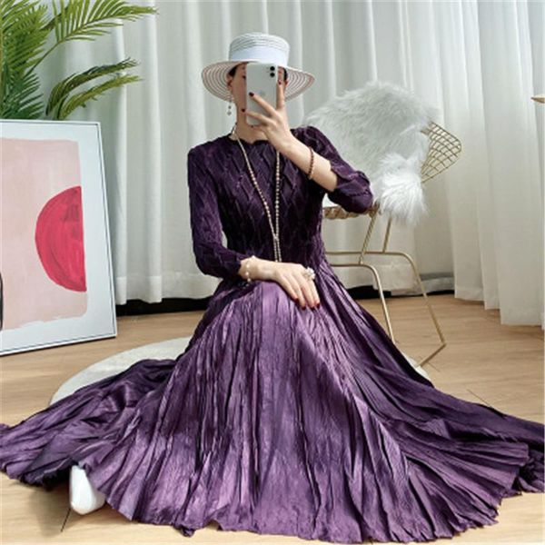 spring women's dress miyak folds fashion design loose large size long sleeve print and the calf robes casual dresses, Black;gray
spring women's dress miyak folds fashion design loose large size long sleeve print and the calf robes casual dresses, Black;gray