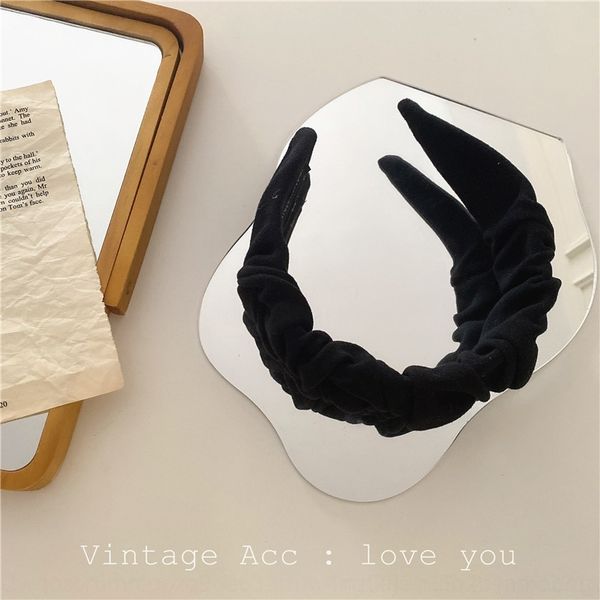 dfm korean pure imitation leather korean creative geometric wide edge hairband headbands texture temperament commuter hairband, Silver
dfm korean pure imitation leather korean creative geometric wide edge hairband headbands texture temperament commuter hairband, Silver