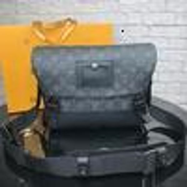 libobo6_1 qhee m40511 backpacks handbags iconic handles shoulder bags totes cross body bag clutches evening oxidized leather business, Red;black
libobo6_1 qhee m40511 backpacks handbags iconic handles shoulder bags totes cross body bag clutches evening oxidized leather business, Red;black