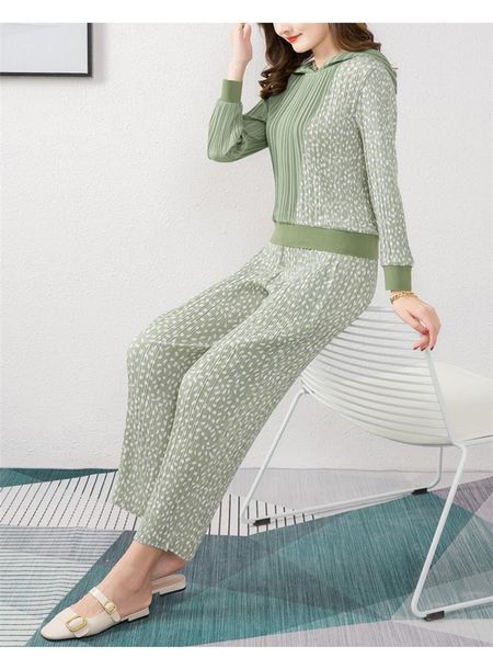 women's tracksuits miyake fold women's autumn fashion casual suit loose plus size hooded printed jacket straight leg pants two-piec, Gray
women's tracksuits miyake fold women's autumn fashion casual suit loose plus size hooded printed jacket straight leg pants two-piec, Gray