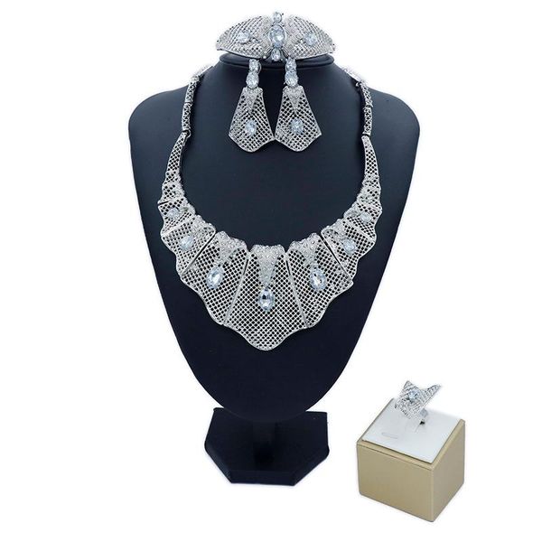 earrings & necklace 2021 fashion exquisite noble gold wholesale nigerian wedding women accessories jewelry set bran c009, Silver
earrings & necklace 2021 fashion exquisite noble gold wholesale nigerian wedding women accessories jewelry set bran c009, Silver