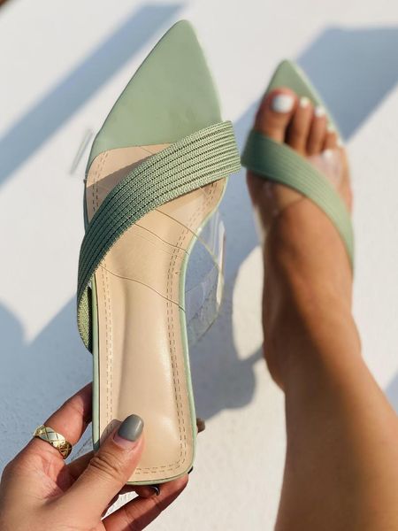slippers pointed toe high heels female lady slip on casual jelly shoes summer women sandals pvc transparent crystal woman, Black
slippers pointed toe high heels female lady slip on casual jelly shoes summer women sandals pvc transparent crystal woman, Black