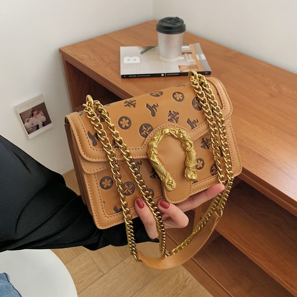 factory direct sale 75% off women's 2021 new simple embossed single shoulder messenger chain net red wine god bags
factory direct sale 75% off women's 2021 new simple embossed single shoulder messenger chain net red wine god bags