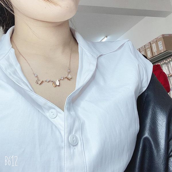 pendant necklaces simple and cute golden butterfly necklace female shiny clavicle chain fashion design jewelry party gift, Silver
pendant necklaces simple and cute golden butterfly necklace female shiny clavicle chain fashion design jewelry party gift, Silver