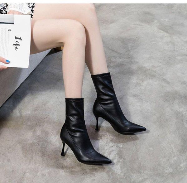 autumn and 2021 korean version of winter short boots women's high heel pointed thin net red, Black
autumn and 2021 korean version of winter short boots women's high heel pointed thin net red, Black