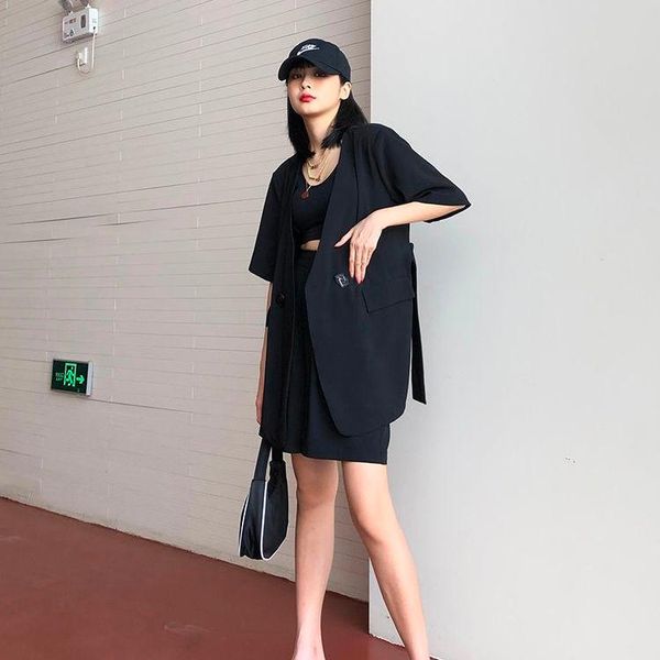 women's tracksuits 2021 v-neck loose short-sleeved suit jacket summer high waist slim straight wide leg shorts women, Gray
women's tracksuits 2021 v-neck loose short-sleeved suit jacket summer high waist slim straight wide leg shorts women, Gray