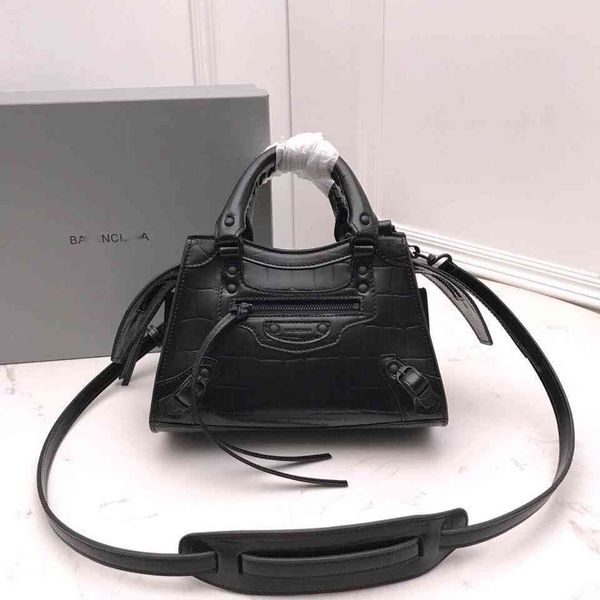 factory outlet luxury handbags and storage women's 2021 new locomotive bag cowhide slung
factory outlet luxury handbags and storage women's 2021 new locomotive bag cowhide slung