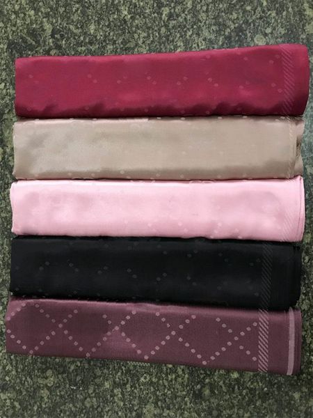 2021 brand men's and women's scarves silk autumn silk scarves 180 * 70 can be matched with boxes, Blue;gray
2021 brand men's and women's scarves silk autumn silk scarves 180 * 70 can be matched with boxes, Blue;gray