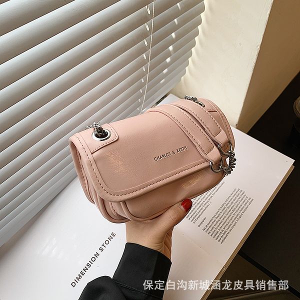 summer wild 2021 female bag wave fashion new small wandering messenger ins chain square simple jthxu