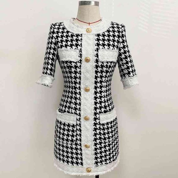 autumn winter the latest european and american temperament round neck lion buckle tassel rough tweed houndstooth, Black
autumn winter the latest european and american temperament round neck lion buckle tassel rough tweed houndstooth, Black