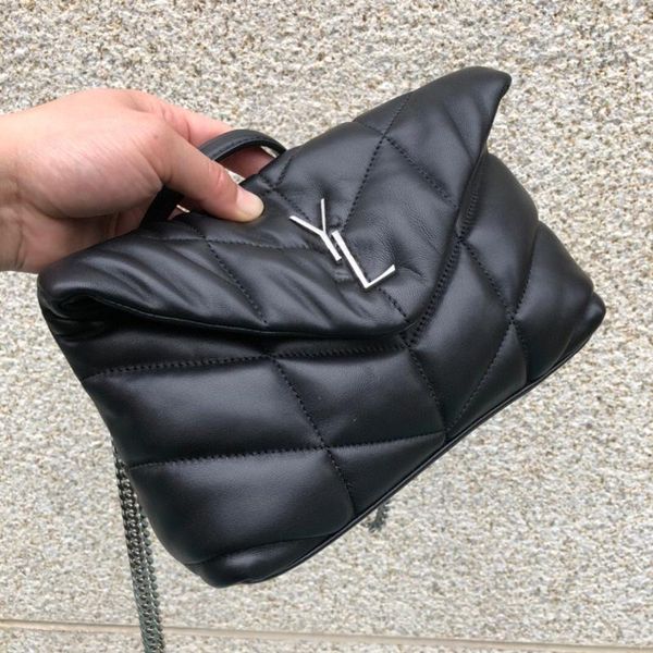 evening bags 2021 sheepskin luxury design lingge women's single shoulder messenger bag, soft feel and comfortable to wear
evening bags 2021 sheepskin luxury design lingge women's single shoulder messenger bag, soft feel and comfortable to wear