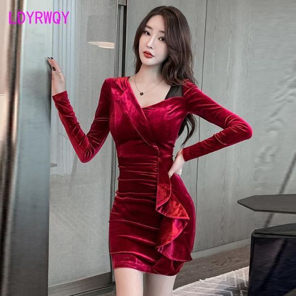 casual dresses 2021 wine red dress ruffled mesh stitching v-neck long-sleeved bag hip female cotton zippers, Black;gray
casual dresses 2021 wine red dress ruffled mesh stitching v-neck long-sleeved bag hip female cotton zippers, Black;gray