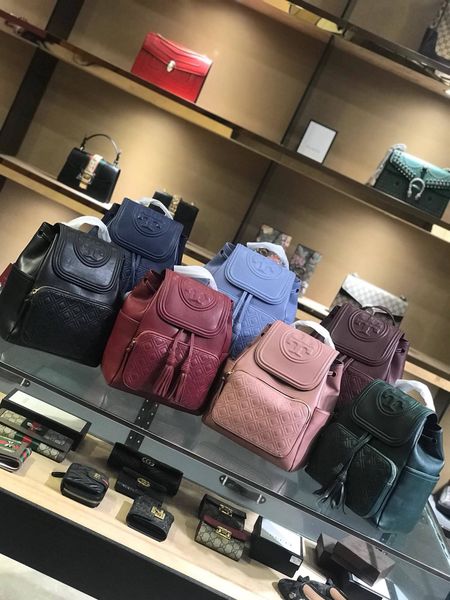 luxury leather backpack designer classic chain women's tassel rhombic suture large capacity bag cover schoolbag bags, Black;red
luxury leather backpack designer classic chain women's tassel rhombic suture large capacity bag cover schoolbag bags, Black;red