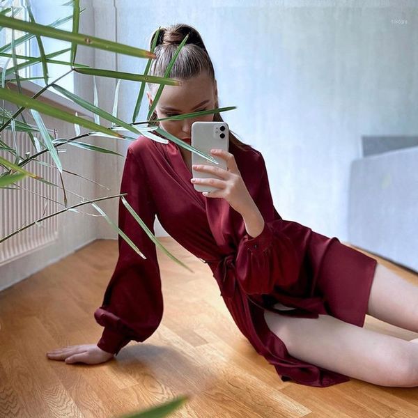 burgundy robes women satin silk robe pure color long sleeve winter sleepwear female sashes women's1, Black;red
burgundy robes women satin silk robe pure color long sleeve winter sleepwear female sashes women's1, Black;red