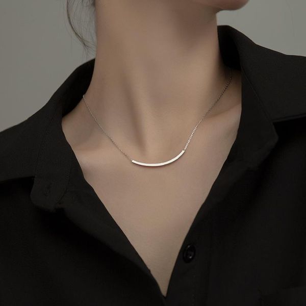chains s925 silver simple smile necklace elegant curved line small fresh clavicle chain
chains s925 silver simple smile necklace elegant curved line small fresh clavicle chain