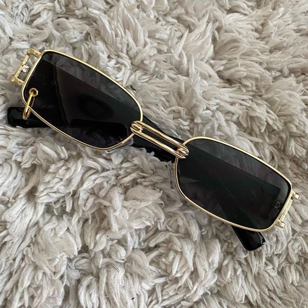 sunglasses women's 2021 trends vintage fashion metal square men's sun glasses luxury designer decorative driving uv400, White;black
sunglasses women's 2021 trends vintage fashion metal square men's sun glasses luxury designer decorative driving uv400, White;black