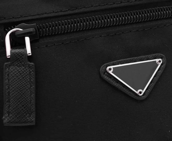 Dumplings Bag Women Handbags Large Capacity Package Plain Fashion Genuine Leather Embossed Letter Printing Zipper High-Capacity Removable Sh
Dumplings Bag Women Handbags Large Capacity Package Plain Fashion Genuine Leather Embossed Letter Printing Zipper High-Capacity Removable Sh
