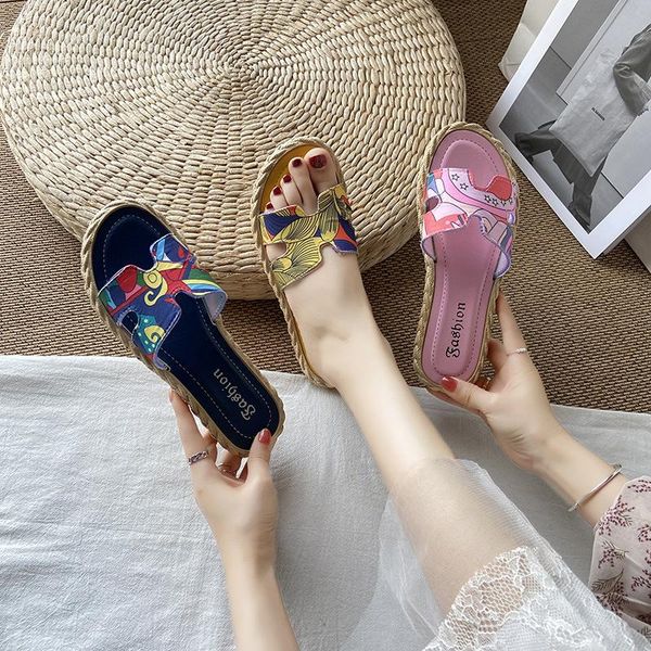 slippers female net celebrity sandals and wear fashionable summer seaside super fire beach, Black
slippers female net celebrity sandals and wear fashionable summer seaside super fire beach, Black