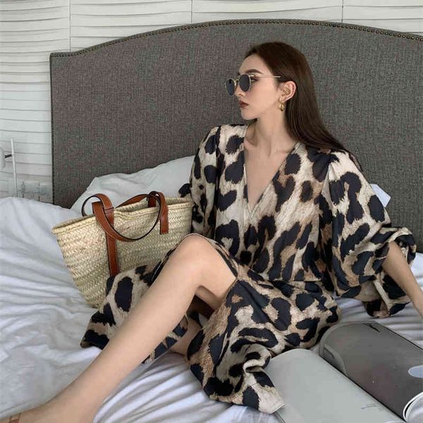 casual dresses autumn women lantern sleeve v-neck leopard print mid-length elegant lady party new clothes i0di, Black;gray 
casual dresses autumn women lantern sleeve v-neck leopard print mid-length elegant lady party new clothes i0di, Black;gray