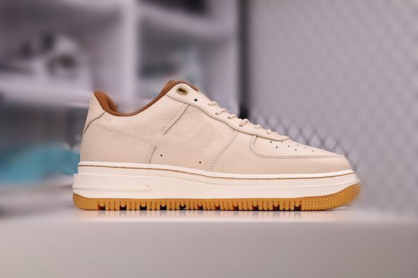 casual sports board shoes 1s low luxe non-slip thick-soled low-versatile sneakers begie leather saketboard trainers outdoor sneakers ship wi
casual sports board shoes 1s low luxe non-slip thick-soled low-versatile sneakers begie leather saketboard trainers outdoor sneakers ship wi