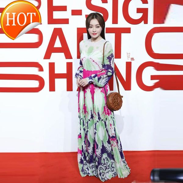 spring show of 2021 qin lan star same floral print pleated dress women's hoodies & sweatshirts, Black
spring show of 2021 qin lan star same floral print pleated dress women's hoodies & sweatshirts, Black