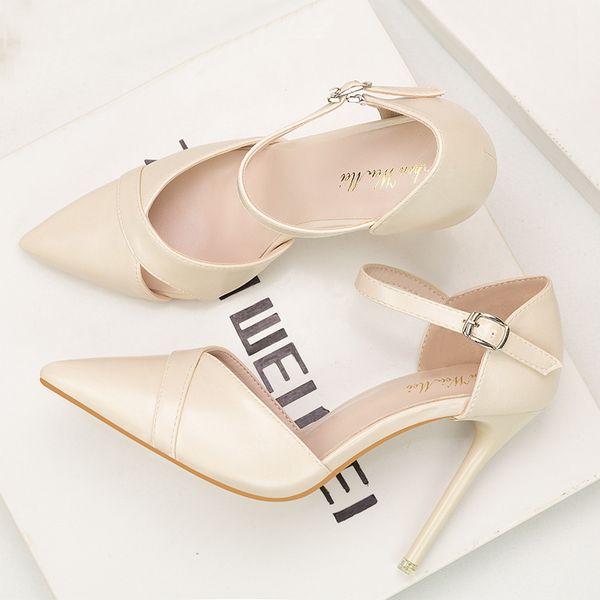 simple nightclub style versatile solid thin heel shallow mouth pointed high heel women's single shoes, Black
simple nightclub style versatile solid thin heel shallow mouth pointed high heel women's single shoes, Black
