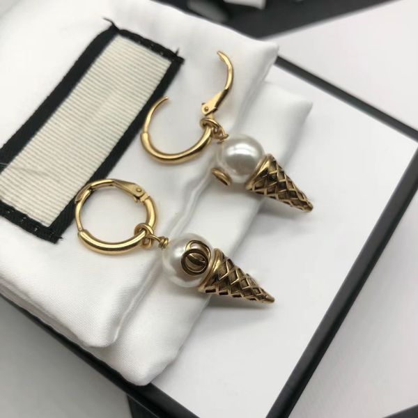 2021 stud, brand cartoon ice cream cute luxury high-quality earrings, christmas women sweet fairy 925 silver original classic holiday couple, Golden;silver
2021 stud, brand cartoon ice cream cute luxury high-quality earrings, christmas women sweet fairy 925 silver original classic holiday couple, Golden;silver