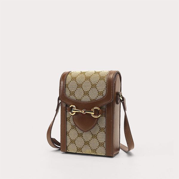 70% factory store bag female 2021 fashion mobile phone design feeling contrast color single shoulder messenger small square bag
70% factory store bag female 2021 fashion mobile phone design feeling contrast color single shoulder messenger small square bag