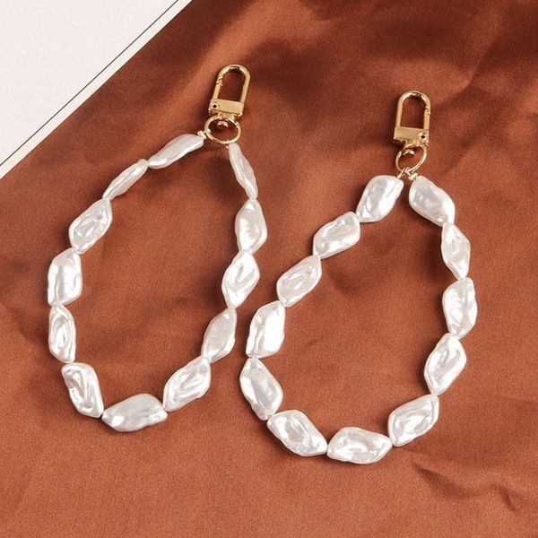 keychains irregular imitation pearl keychain women fashion chain jewelry girls backpack trinket key holder bag keyring decoration gift, Silver
keychains irregular imitation pearl keychain women fashion chain jewelry girls backpack trinket key holder bag keyring decoration gift, Silver