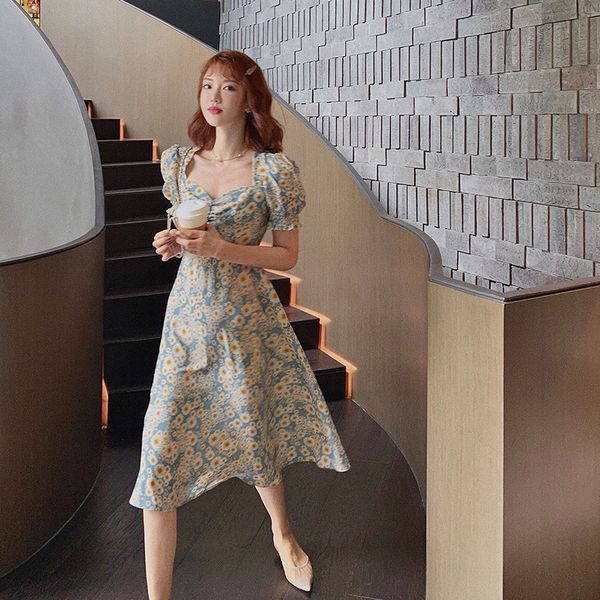 factory1z0f 2020 and summer spring new oil painting temperament low cut daisy bubble sleeve dress, White;black
factory1z0f 2020 and summer spring new oil painting temperament low cut daisy bubble sleeve dress, White;black
