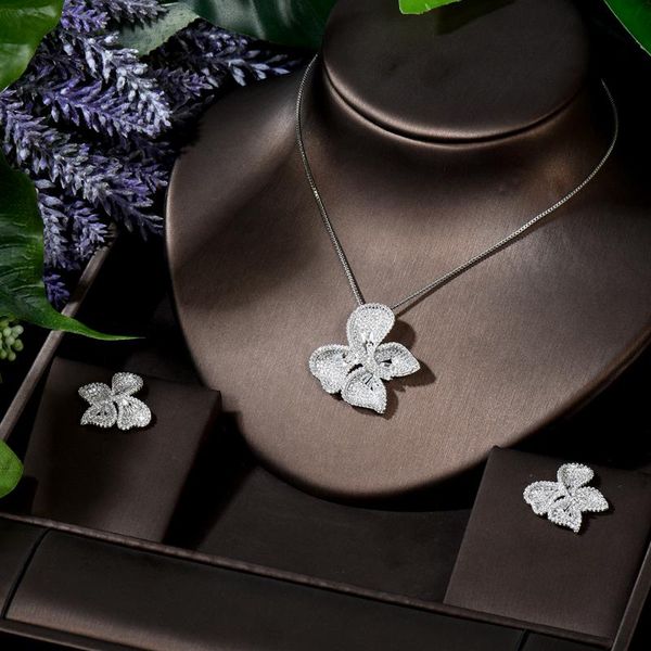 earrings & necklace hibride fashion flower bridal zircon shiny jewelry sets for women earring party wedding gifts n-1680, Silver
earrings & necklace hibride fashion flower bridal zircon shiny jewelry sets for women earring party wedding gifts n-1680, Silver