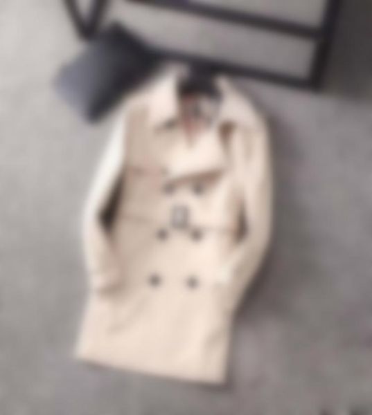 2020ss classic selling men's and women's fashion british coats mid-length trench coat designer double-breasted slim belt type, Tan;black
2020ss classic selling men's and women's fashion british coats mid-length trench coat designer double-breasted slim belt type, Tan;black