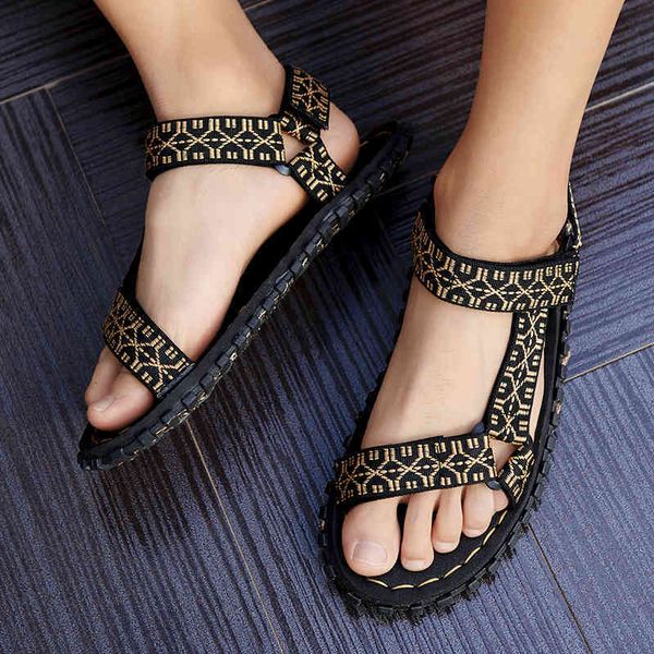 beach fashionable sandals sandals men summer falt men slide- couple comfort anti-slip in the open air drop slippers 45dh, Black
beach fashionable sandals sandals men summer falt men slide- couple comfort anti-slip in the open air drop slippers 45dh, Black
