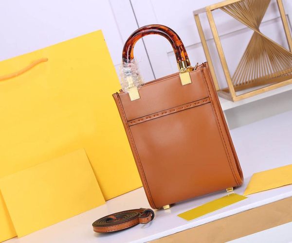 evening bags retro embossed letters genuine leather phone handbag ladies style shopping bag fashion diagonal shoulder
evening bags retro embossed letters genuine leather phone handbag ladies style shopping bag fashion diagonal shoulder