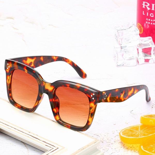 sunglasses 2021 square lent brand designer big frame gradient vintage sun glasses for men oculos sol feminino uv400 women, White;black
sunglasses 2021 square lent brand designer big frame gradient vintage sun glasses for men oculos sol feminino uv400 women, White;black