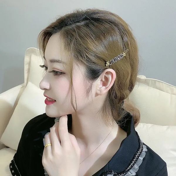d family letter clip hair ornament star same bangs hair clip micro inlaid drill wheat ear hair clip new style, Golden;silver
d family letter clip hair ornament star same bangs hair clip micro inlaid drill wheat ear hair clip new style, Golden;silver