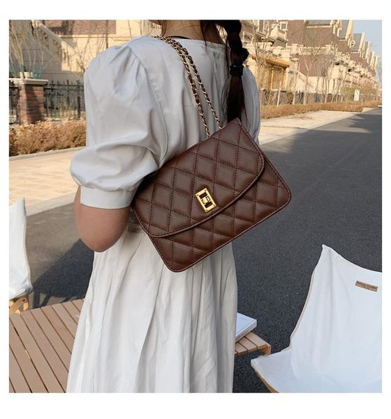 handbag pu female bag tide spring simple and fashionable rhombic chain shoulder messenger small fragrance bags
handbag pu female bag tide spring simple and fashionable rhombic chain shoulder messenger small fragrance bags