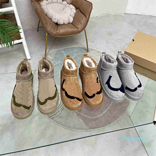autumn and winter snow boots women fashion soft leather flat bottomed girls leisure brown shoes half boot black size 35-40 high-end ff2
autumn and winter snow boots women fashion soft leather flat bottomed girls leisure brown shoes half boot black size 35-40 high-end ff2